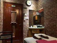 -莱蔻·圣灸堂·推拿艾灸(天山店)