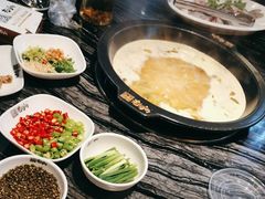 -老船舫·现做活鲜鱼馆(东郊记忆店)
