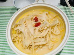 -桂满陇·蟹黄小笼汤包(环球港店)