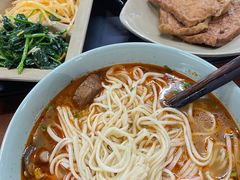 -亮亮面馆(经六路店)