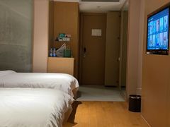 -铂逸梦秦酒店(横店梦幻谷店)