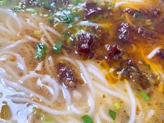 -花溪巷牛肉粉(泉城路店)