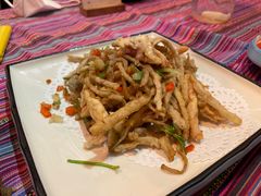 -香巴拉云南餐厅(华莱坞店)