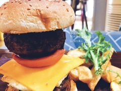 牛魔王双层澳牛堡-吃饼人西餐(南开店)