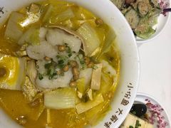 -渝是乎酸菜鱼·川渝小炒(新世界百货望京店)