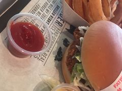 -FATBURGER 特富客汉堡(外交公寓店)
