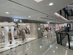 -梅龙镇广场