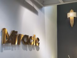 -Miracle集简美发沙龙