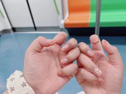 -PE SALON 