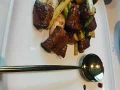 蒜片京葱炒谷饲牛肉-广舟(千禧店)