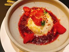 草莓脆粒慕斯-农畉LONFOOD(万象天地店)