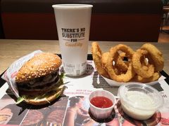 -The Habit Burger Grill 哈比特汉堡(复兴soho店)