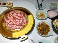 -猪啊牛呀羊啊铜盘烤肉(正大广场店)