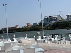 -亚龙湾亚泰商业街