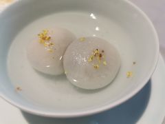 桂花黑芝麻汤圆-屋里厢上海菜馆