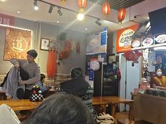 -爆炸头阿姨小四川正宗川味小吃(无任何分店)