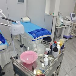 -痘院士专业祛痘皮肤管理