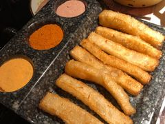老上海油炸糖年糕-哥老官重庆美蛙鱼头(龙湖杭州金沙天街店)