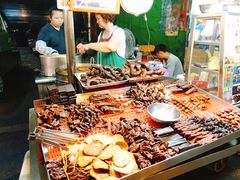 -六合夜市