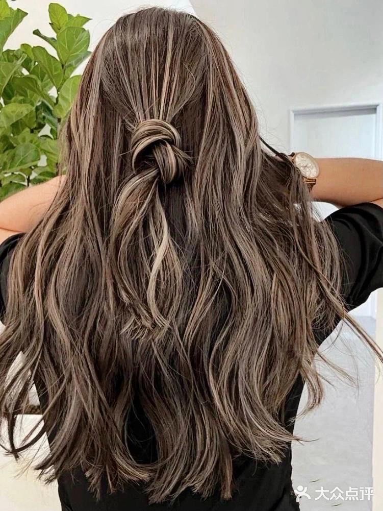 杭州做头发哪里好 显白发色 杭州染发 发色分享