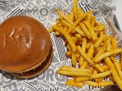 -TRIPS BURGER(大钟寺店)