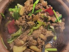 -八府香鸭·啫啫煲(华山路店)