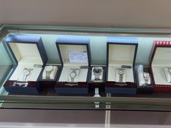 -恒一珠宝·回收黄金钻石奢侈品(灵岩南路店)