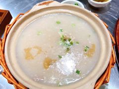 潮界生滚牛肉粥-潮界(虹桥新天地店)