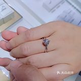 想给儿媳买个三十岁生日礼物，第一家就逛了克徕帝