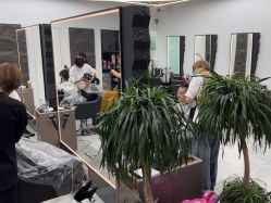 -ON STAR SALON