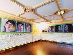 -Nathalie Djurberg与Hans Berg“牛皮纸包裹的月亮”-Prada荣宅当季展览