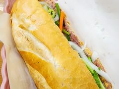 -Bánh Mì Huynh Hoa