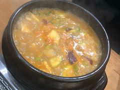 牛肉大酱汤-肉甲韩国木炭烤肉(新壹街1店)