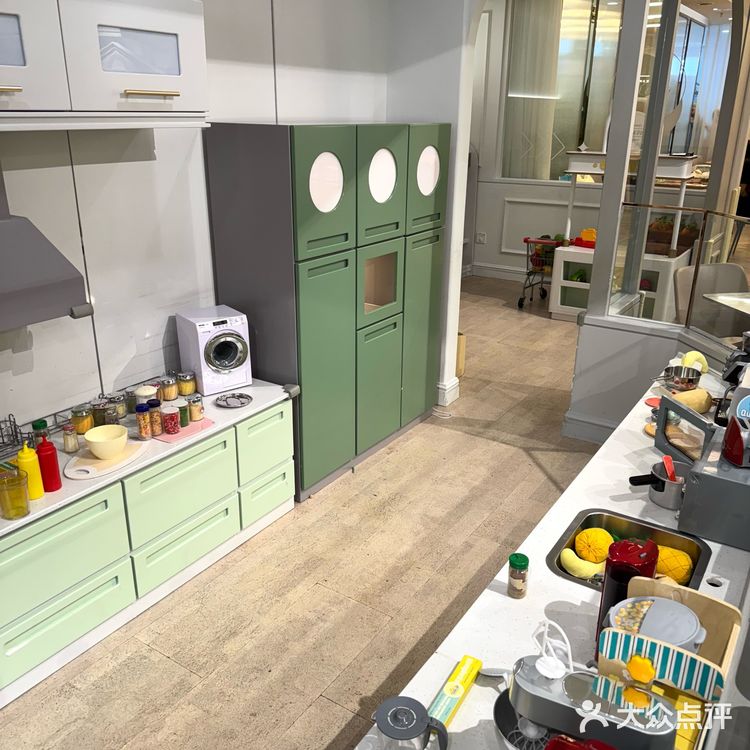 一个人也可轻松遛娃!这家亲子餐厅太chill