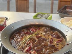 -钢管厂五区小郡肝串串香(奥克斯广场锦城万达店)