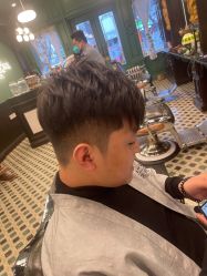 -海文先生国潮烫染男士理发馆