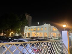 -南京双门楼宾馆(盐仓桥地铁站阅江楼店)