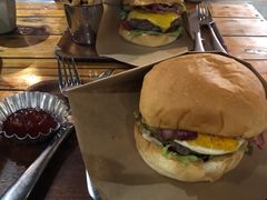 -BURGER BRO'S
