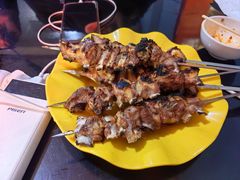 -烤肉小伙烤肉店