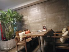 -HIGH FIVE哈福手工汉堡(桂林路店)