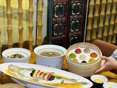 -乐忻皇朝(上海中心大厦店)