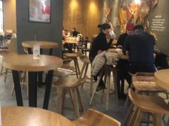 大堂-星巴克臻选(舟山凯虹广场店)