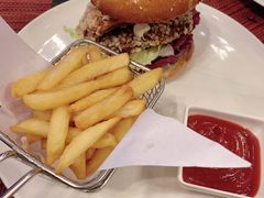 -WOLFGANG PUCK KITCHEN & BAR(迪士尼小镇店)