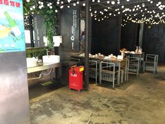 -龙巢盱眙龙虾·牛蛙·烧烤宵夜(八卦岭店)