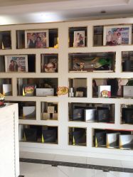 -Bollins波林丝•专研护发中心