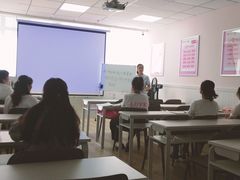 -爱月宝月嫂·育儿嫂