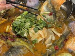 -丹水桥地锅鱼·翘嘴鲌·地方特色全鱼宴(丹江口大坝店)