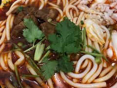 -鑫花溪牛肉米粉(人民广场店)