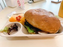 巨大汉堡-innewgogo纽麦轻食(滨北店)