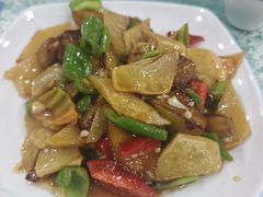 -鹤乡东北菜(崮山路店)